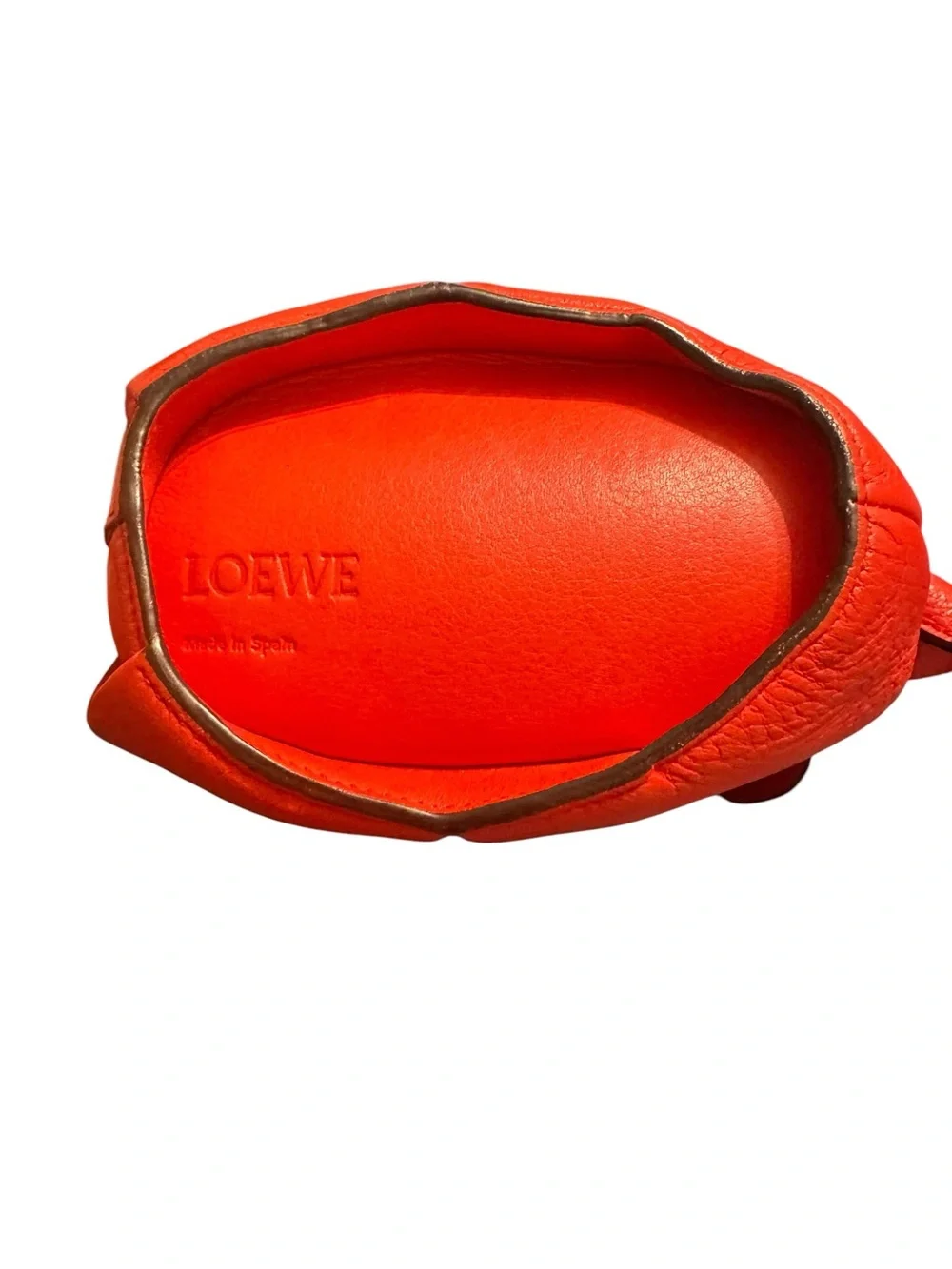 Loewe red Leather Elephant-Shaped purse
